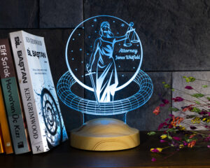 Lampa 3D albastru pentru avocati si justitiari in domeniul juritic cadoul perfect
