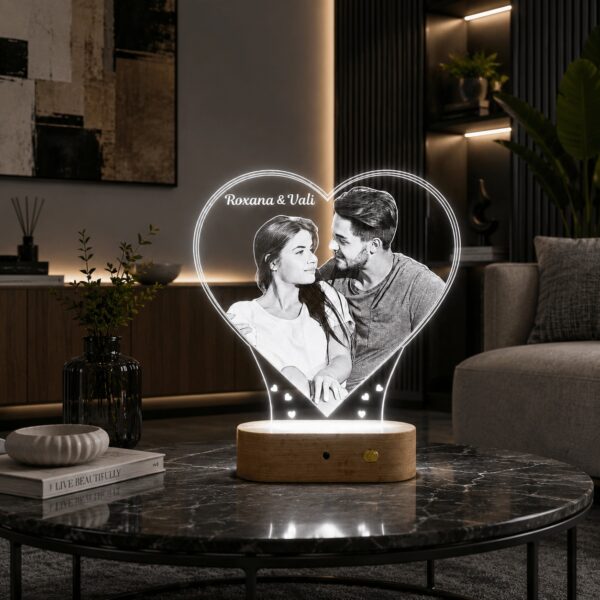Lampă Personalizată 3D în formă de Inima mare în centru cu Inimioare + Nume + Imagine Personalizată
