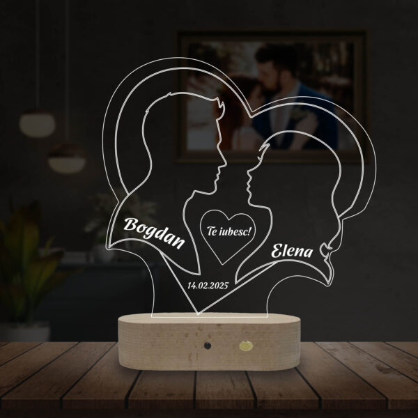 Lampă Personalizată 3D în formă de Inima cu Îndrăgostiți plasați unu în față celuilalt pentru Valetine's Day