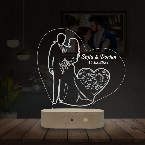 Lampă Personalizată 3D în formă de Inima cu Siluetele noului Cuplu Căsătorit
