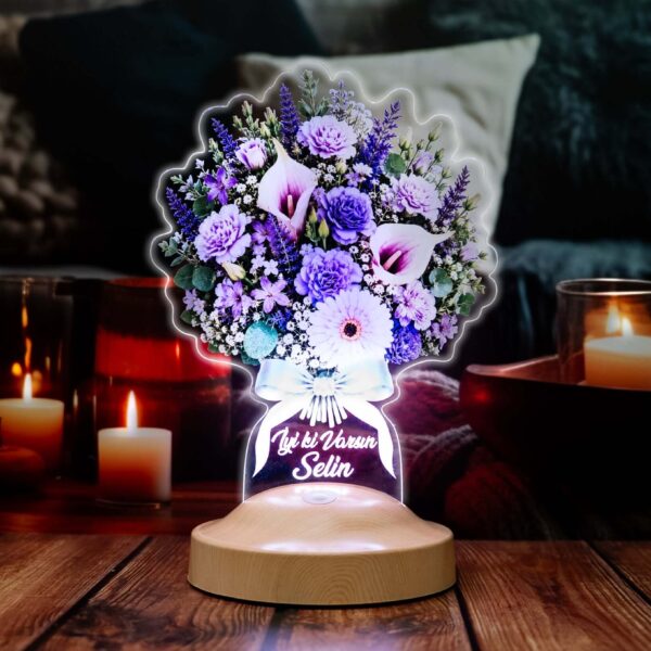 Lampă 3D personalizată buchet de Crini Mov și Lavandă – vedere de ansamblu