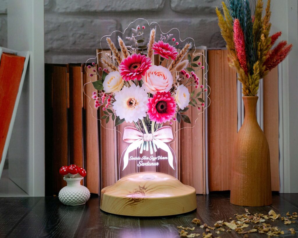 Lampă 3D personalizată buchet de Gerbera Roz și Albe – vedere de ansamblu